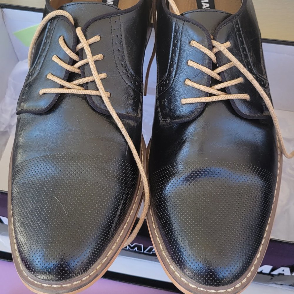 Men's size 12 Madden dress shoes